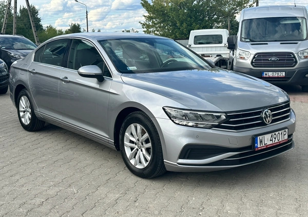 Volkswagen Passat cena 86800 przebieg: 154218, rok produkcji 2020 z Reda małe 211